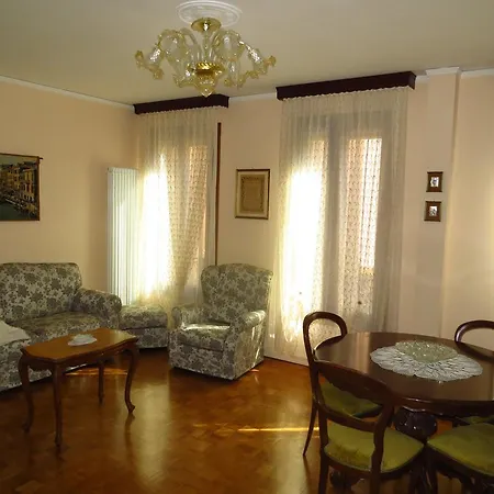 Asteria Venetian Daire *