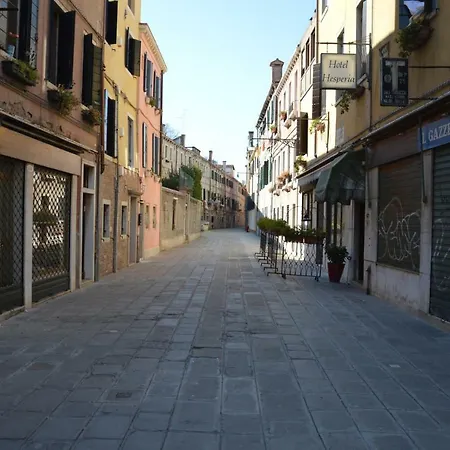 Asteria Venetian * Velence